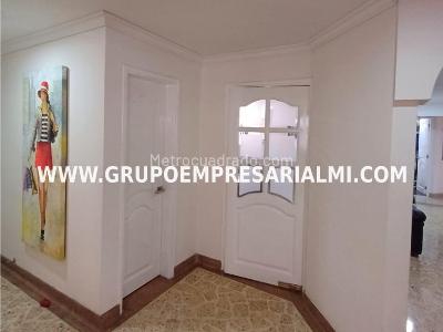 Apartamento de 3 alcobas en venta en Laureles, Medellín, 180 m² · foto 7 de 20