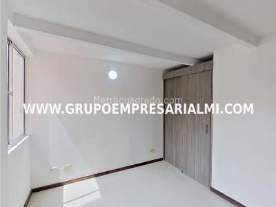 Apartamento de 2 alcobas en venta en Madera, Bello, 59 m² · foto 13 de 19