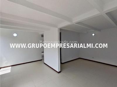 Apartamento de 2 alcobas en venta en Madera, Bello, 59 m² · foto 5 de 19