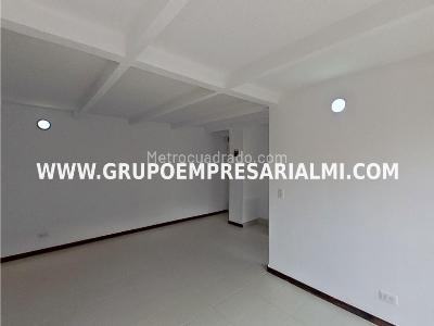 Apartamento de 2 alcobas en venta en Madera, Bello, 59 m² · foto 6 de 19