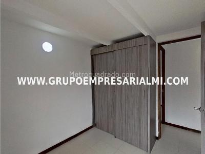 Apartamento de 2 alcobas en venta en Madera, Bello, 59 m² · foto 9 de 19
