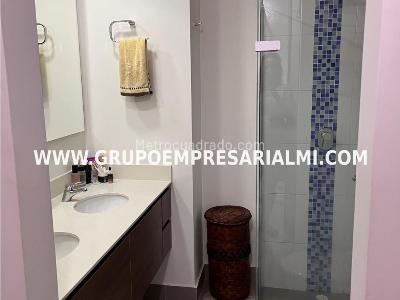 Apartamento de 3 alcobas en venta en El Poblado, Medellín, 87 m² · foto 9 de 20
