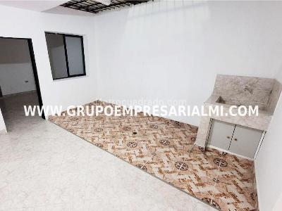 Casa de 5 alcobas en venta en Manrique, Medellín, 194 m² · foto 13 de 17