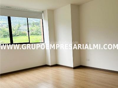 Apartaestudio en venta en Loma De Las Brujas, Envigado, 63 m² · foto 4 de 20