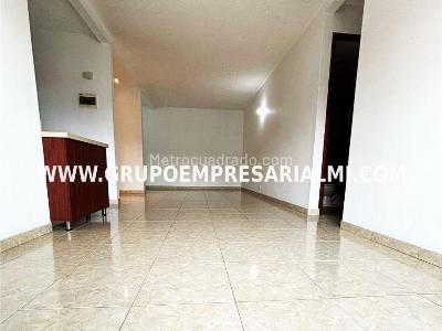 Apartamento de 3 alcobas en venta en Los Colores, Medellín, 80 m² · foto 5 de 20