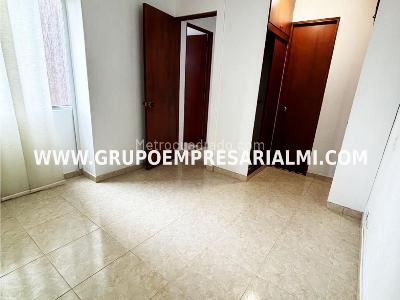 Apartamento de 3 alcobas en venta en Los Colores, Medellín, 80 m² · foto 8 de 20