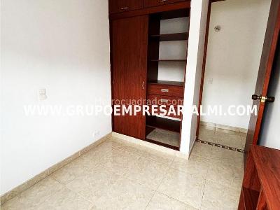 Apartamento de 3 alcobas en venta en Los Colores, Medellín, 80 m² · foto 13 de 20