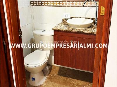Apartamento de 3 alcobas en venta en Los Colores, Medellín, 80 m² · foto 16 de 20