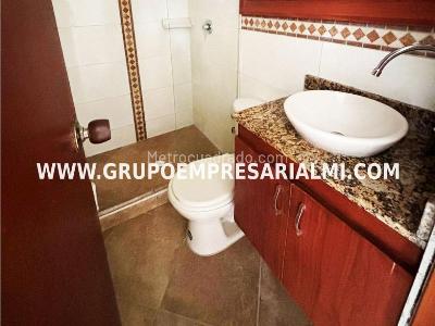 Apartamento de 3 alcobas en venta en Los Colores, Medellín, 80 m² · foto 17 de 20