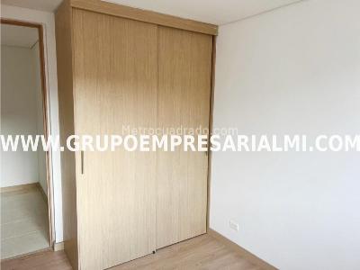 Apartamento de 3 alcobas en venta en Calle Vieja, Bello, 82 m² · foto 5 de 20