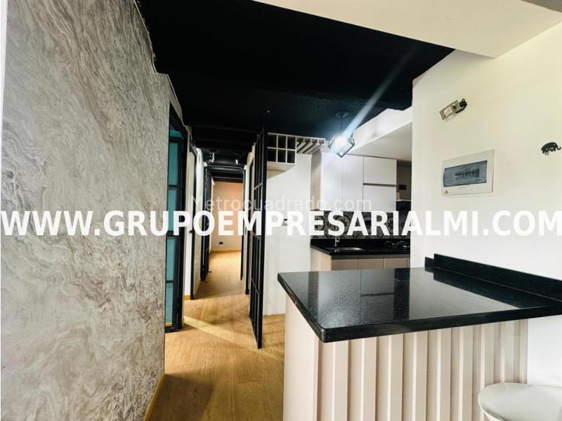 22nd-Floor 3BR Apartment with Gym in Robledo Pajarito - 3