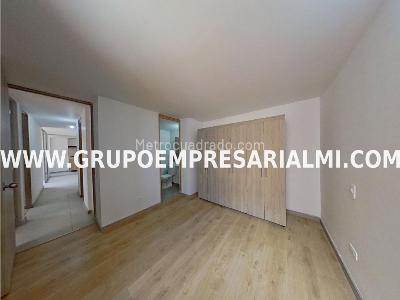Apartamento de 3 alcobas en venta en Las Lomitas, Sabaneta, 60 m² · foto 12 de 20