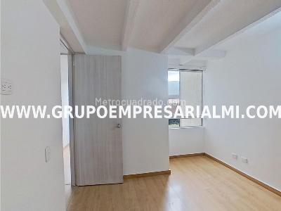Apartamento de 3 alcobas en venta en Madera, Bello, 65 m² · foto 8 de 20