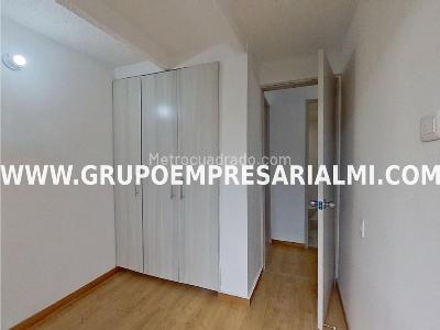 Apartamento de 3 alcobas en venta en Madera, Bello, 65 m² · foto 10 de 20