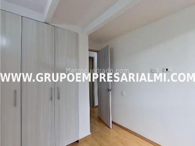 Apartamento de 3 alcobas en venta en Madera, Bello, 65 m² · foto 15 de 20