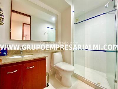 Apartamento de 2 alcobas en arriendo en El Poblado, Medellín, 100 m² · foto 12 de 14