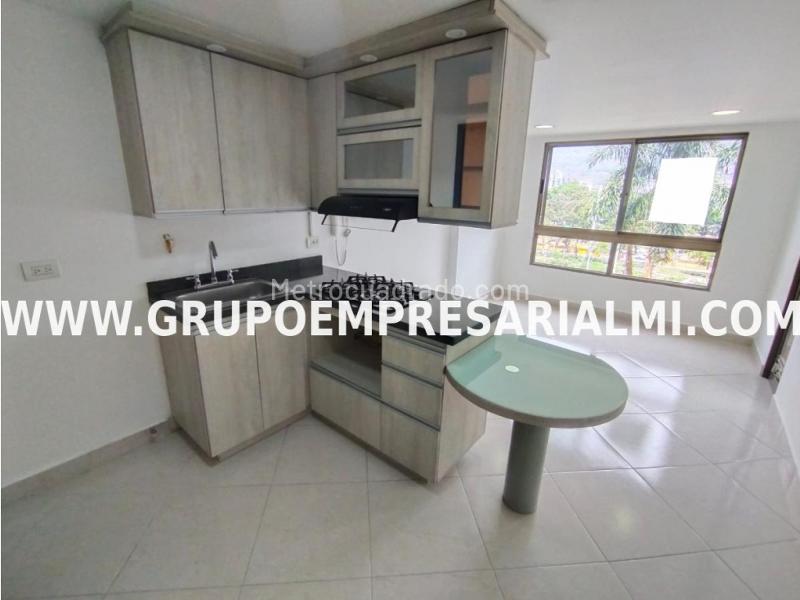 Apartamento Moderno de 2 Alcobas con Amenidades en Laureles - 2