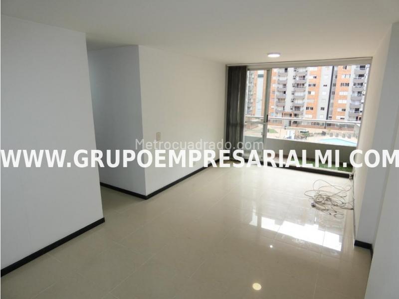 Apartamento de 3 Alcobas en Ciudad del Río, El Poblado - 4