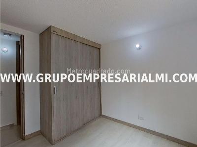 Apartamento de 2 alcobas en venta en San German, Medellín, 60 m² · foto 15 de 20