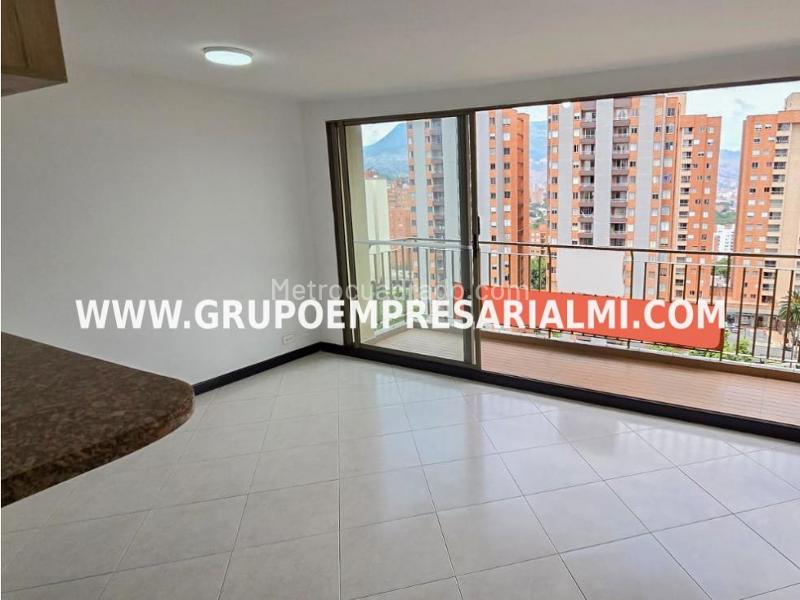 Apartamento de 2 Alcobas en Loma de los Bernal