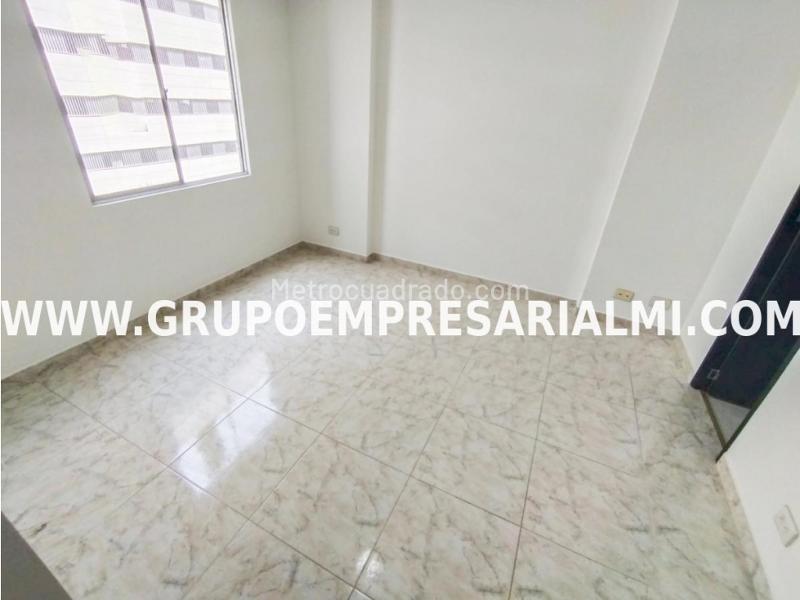 Charming 3BR Apartment in El Poblado - 4
