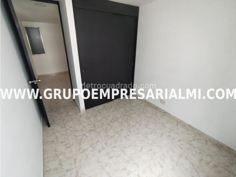 Charming 3BR Apartment in El Poblado - 8