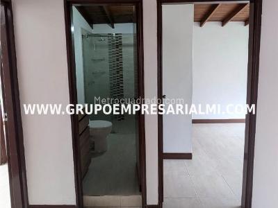 Apartamento de 3 alcobas en venta en Laureles, Medellín, 129 m² · foto 12 de 20