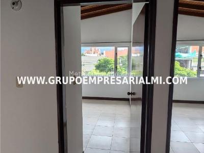 Apartamento de 3 alcobas en venta en Laureles, Medellín, 129 m² · foto 13 de 20