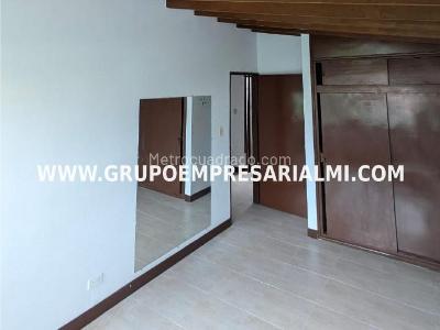 Apartamento de 3 alcobas en venta en Laureles, Medellín, 129 m² · foto 14 de 20