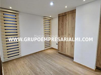 Apartamento de 3 alcobas en venta en Laureles, Medellín, 160 m² · foto 11 de 20