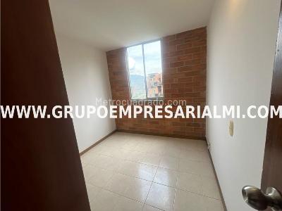Apartamento de 2 alcobas en arriendo en El Poblado, Medellín, 54 m² · foto 16 de 20