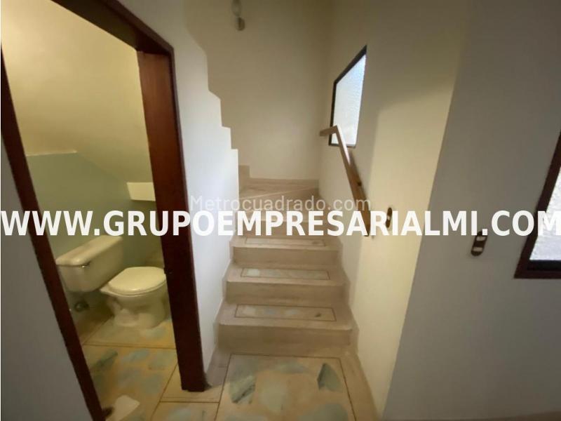 Elegant 4BR Apartment in Santa Teresita - 5