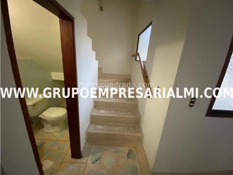 Elegant 4BR Apartment in Santa Teresita - 6