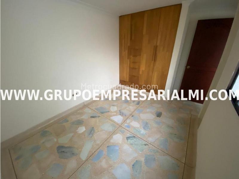 Elegant 4BR Apartment in Santa Teresita - 8