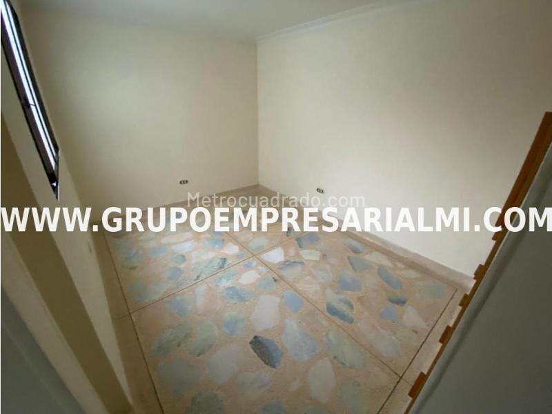 Elegant 4BR Apartment in Santa Teresita - 9