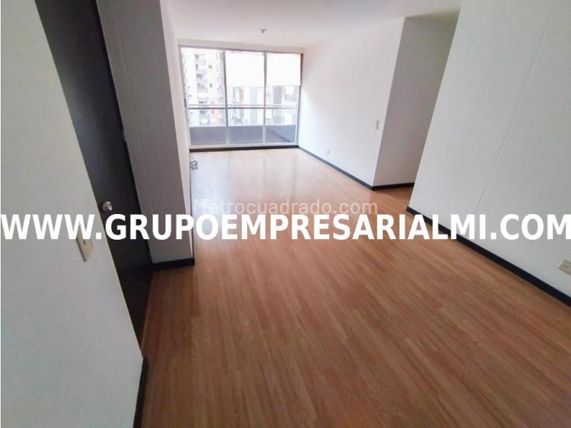 Apartamento de 3 Alcobas en El Poblado (Remansos de San Lucas)