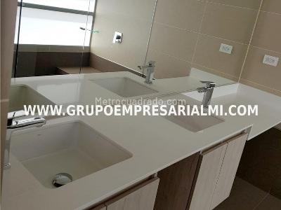 Apartamento de 3 alcobas en venta en Castropol, Medellín, 128 m² · foto 13 de 20