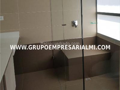 Apartamento de 3 alcobas en venta en Castropol, Medellín, 128 m² · foto 15 de 20