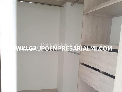 Apartamento de 3 alcobas en venta en Castropol, Medellín, 128 m² · foto 7 de 20