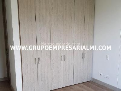 Apartamento de 3 alcobas en venta en Castropol, Medellín, 128 m² · foto 9 de 20