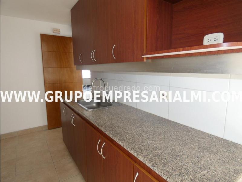 Fabuloso Apartamento de 3 Alcobas en El Tesoro - 6