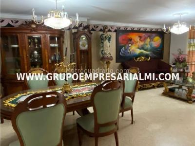 Apartamento de 3 alcobas en venta en Conquistadores, Medellín, 187 m² · foto 2 de 20