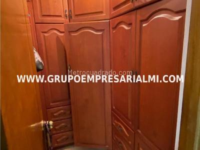 Apartamento de 3 alcobas en venta en Conquistadores, Medellín, 187 m² · foto 11 de 20