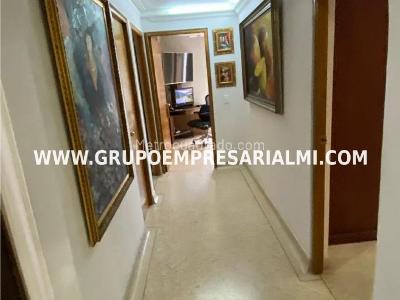 Apartamento de 3 alcobas en venta en Conquistadores, Medellín, 187 m² · foto 12 de 20