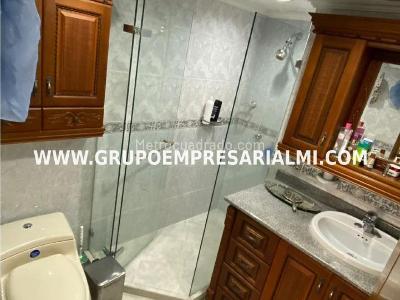 Apartamento de 3 alcobas en venta en Conquistadores, Medellín, 187 m² · foto 15 de 20