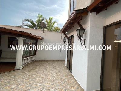 Apartamento de 3 alcobas en venta en Conquistadores, Medellín, 187 m² · foto 19 de 20