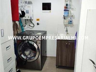 Apartamento de 3 alcobas en venta en Calasanz, Medellín, 113 m² · foto 12 de 20