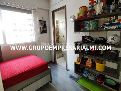 Apartamento de 3 alcobas en venta en Calasanz, Medellín, 113 m² · foto 8 de 20