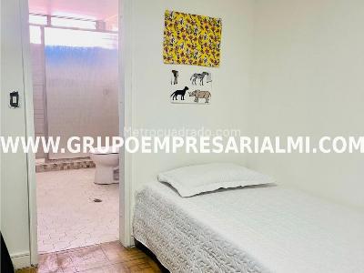 Apartamento de 5 alcobas en venta en Boston, Medellín, 354 m² · foto 16 de 20