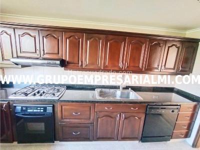 Apartamento de 3 alcobas en venta en El Poblado, Medellín, 163 m² · foto 7 de 20